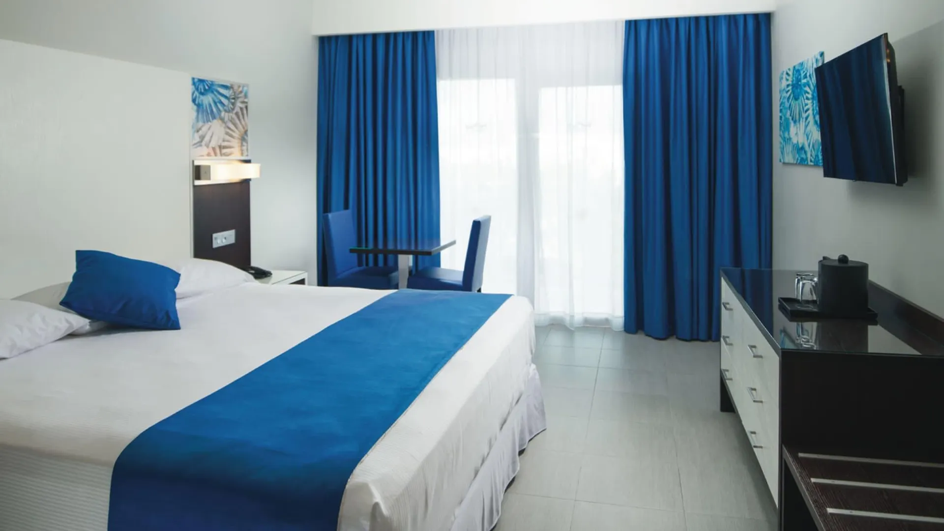 ****  Riu Reggae Hotel Montego Bay Jamaica