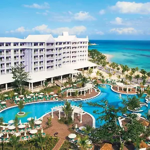 Отель Riu